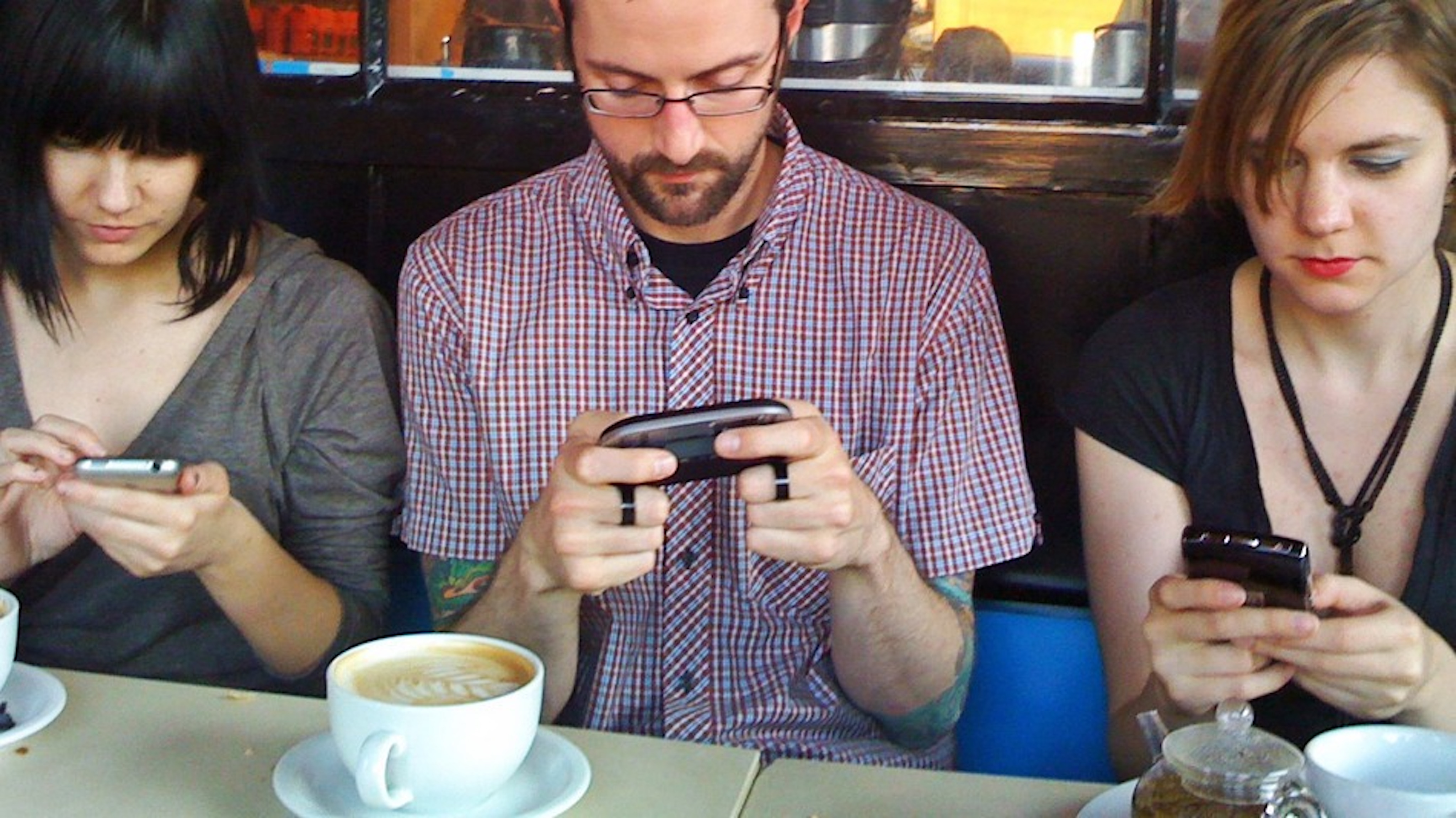 Generation Smartphone-Nacken - PHYSIOZENTRUM